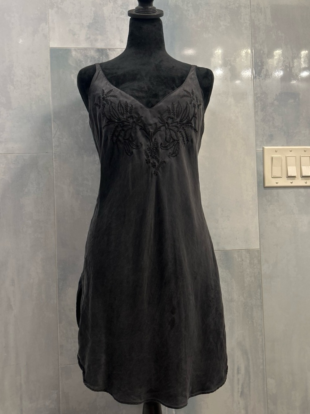 vtg 90s victorias secret black silk slip dress